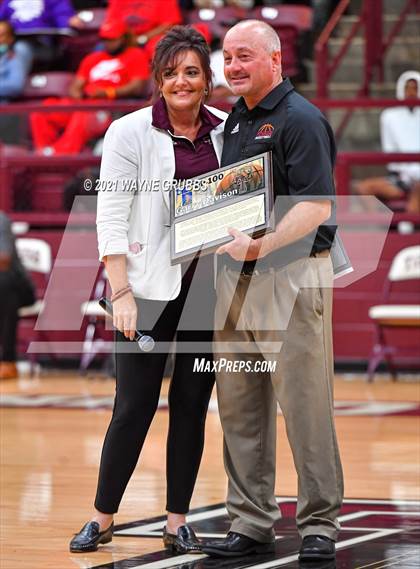 Thumbnail 1 in Lipan vs Douglass (Tenaha Holiday Hoops Classic) photogallery.