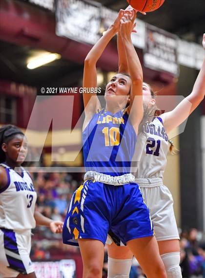 Thumbnail 1 in Lipan vs Douglass (Tenaha Holiday Hoops Classic) photogallery.