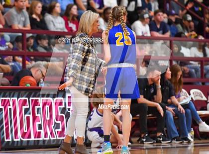 Thumbnail 2 in Lipan vs Douglass (Tenaha Holiday Hoops Classic) photogallery.