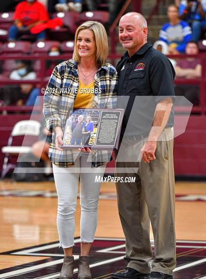 Thumbnail 1 in Lipan vs Douglass (Tenaha Holiday Hoops Classic) photogallery.