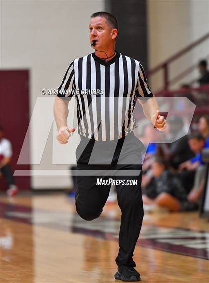 Thumbnail 1 in Lipan vs Douglass (Tenaha Holiday Hoops Classic) photogallery.
