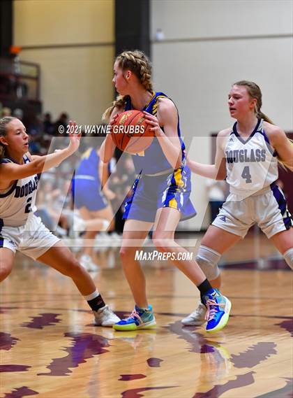 Thumbnail 1 in Lipan vs Douglass (Tenaha Holiday Hoops Classic) photogallery.