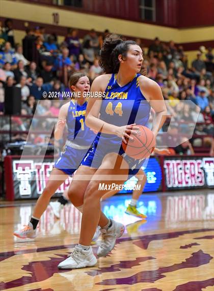 Thumbnail 1 in Lipan vs Douglass (Tenaha Holiday Hoops Classic) photogallery.