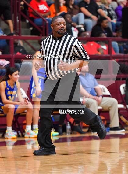 Thumbnail 2 in Lipan vs Douglass (Tenaha Holiday Hoops Classic) photogallery.