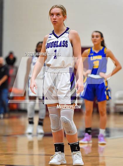 Thumbnail 2 in Lipan vs Douglass (Tenaha Holiday Hoops Classic) photogallery.