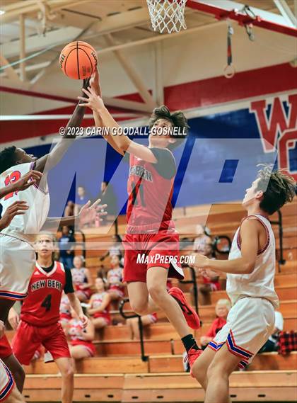 Thumbnail 3 in New Bern @ West Carteret photogallery.