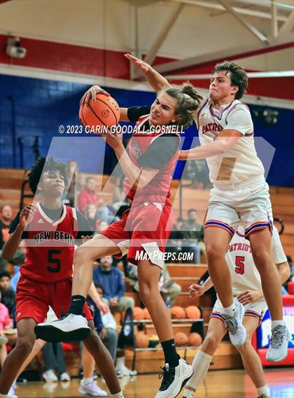 Thumbnail 2 in New Bern @ West Carteret photogallery.