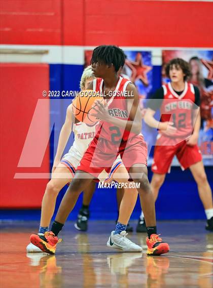 Thumbnail 3 in New Bern @ West Carteret photogallery.
