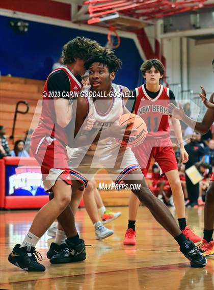 Thumbnail 3 in New Bern @ West Carteret photogallery.