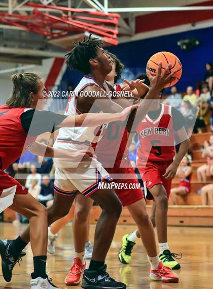 Thumbnail 3 in New Bern @ West Carteret photogallery.