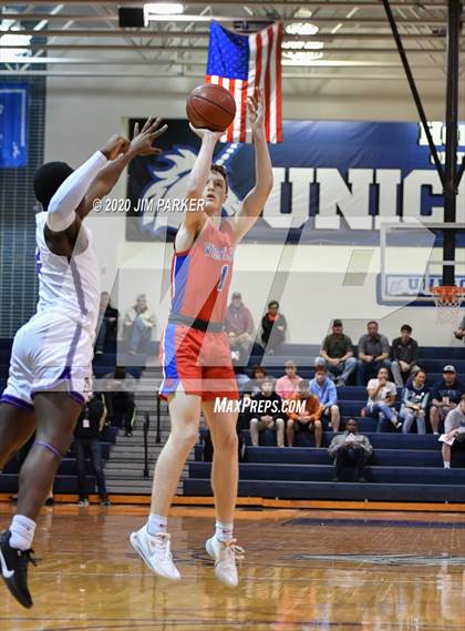 Thumbnail 1 in Westlake vs. Warren (UIL Class 6A Area Playoff) photogallery.