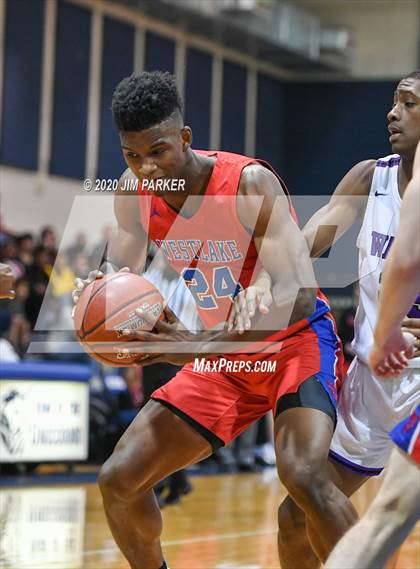 Thumbnail 2 in Westlake vs. Warren (UIL Class 6A Area Playoff) photogallery.