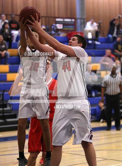 Thumbnail 1 in University vs. Albany photogallery.