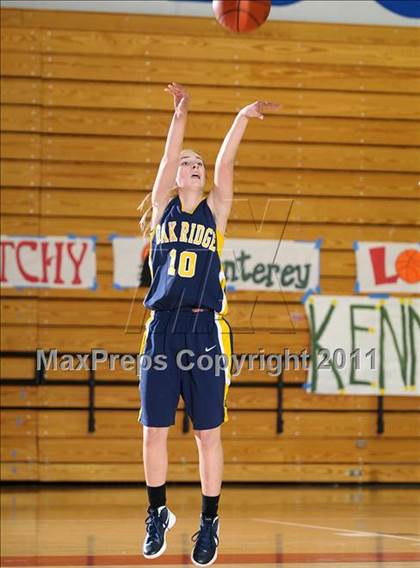 Thumbnail 3 in Oak Ridge vs. El Camino (Bulldog Winter Classic) photogallery.