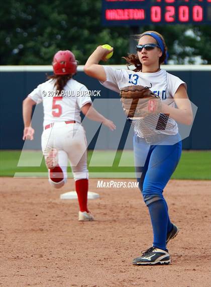 Thumbnail 2 in Hazleton vs. Hempfield Area (PIAA 6A Final) photogallery.