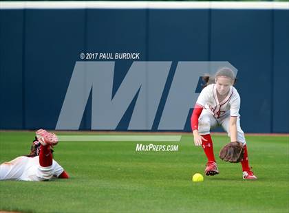Thumbnail 2 in Hazleton vs. Hempfield Area (PIAA 6A Final) photogallery.