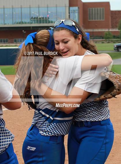 Thumbnail 3 in Hazleton vs. Hempfield Area (PIAA 6A Final) photogallery.