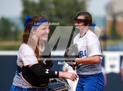 Thumbnail 2 in Hazleton vs. Hempfield Area (PIAA 6A Final) photogallery.