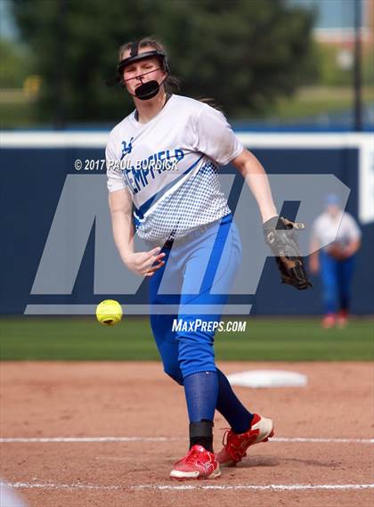 Thumbnail 1 in Hazleton vs. Hempfield Area (PIAA 6A Final) photogallery.