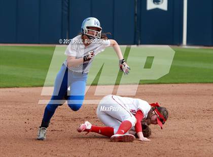 Thumbnail 2 in Hazleton vs. Hempfield Area (PIAA 6A Final) photogallery.