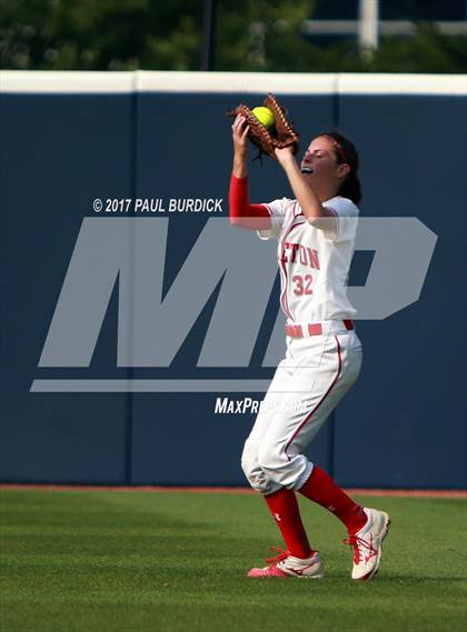 Thumbnail 3 in Hazleton vs. Hempfield Area (PIAA 6A Final) photogallery.