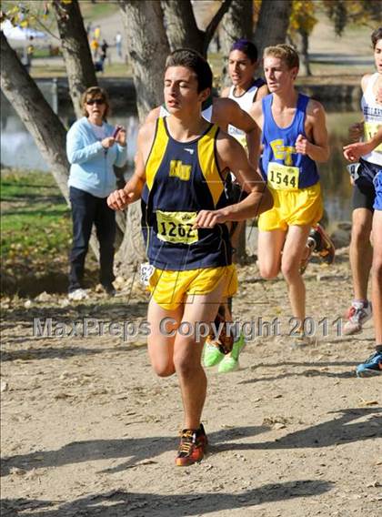 Thumbnail 2 in CIF State Cross Country Championships (Boys Division I) photogallery.