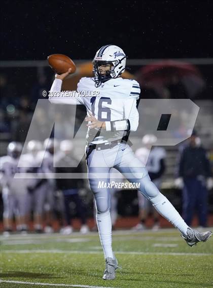 Thumbnail 1 in Farmington @ Lake Orion photogallery.