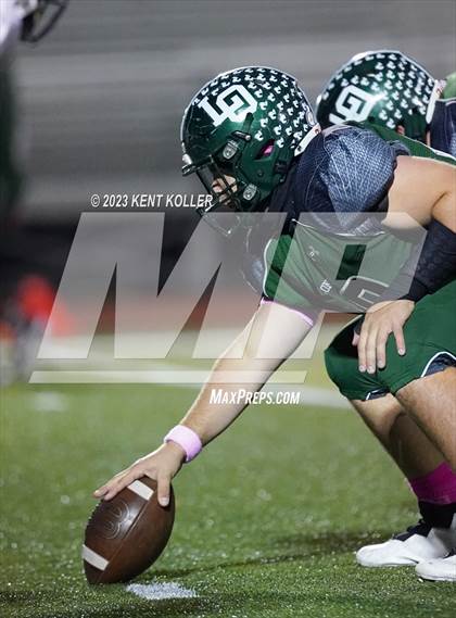 Thumbnail 1 in Farmington @ Lake Orion photogallery.