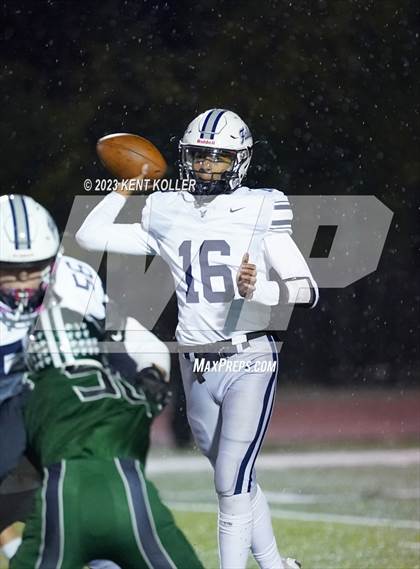 Thumbnail 2 in Farmington @ Lake Orion photogallery.