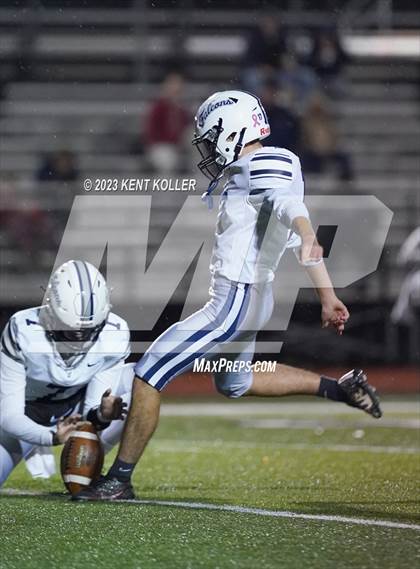 Thumbnail 2 in Farmington @ Lake Orion photogallery.