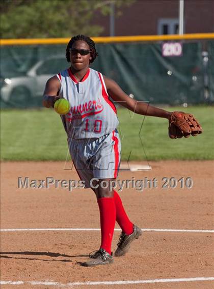 Thumbnail 1 in Austin East @ Sevier County photogallery.