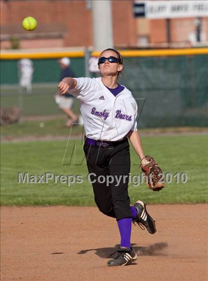 Thumbnail 1 in Austin East @ Sevier County photogallery.