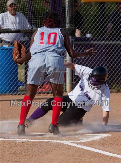 Thumbnail 1 in Austin East @ Sevier County photogallery.