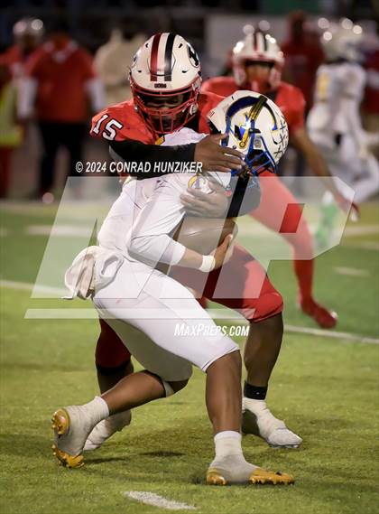 Thumbnail 2 in Gahr vs. Pasadena (CIF-SS Division 13 Final) photogallery.
