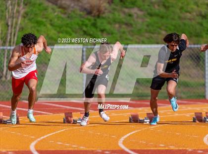 Thumbnail 2 in Cathedral Catholic Tri-Meet photogallery.