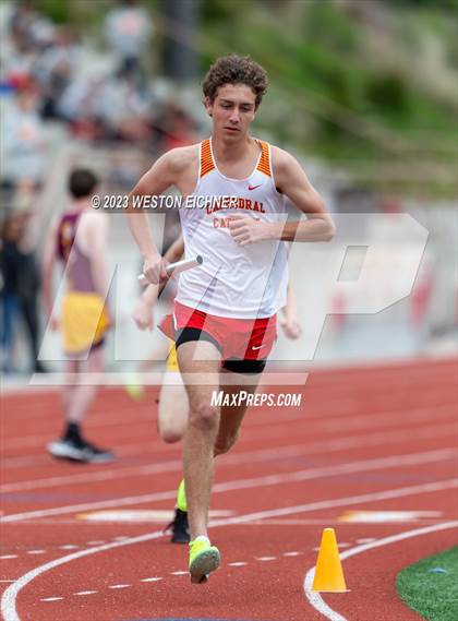 Thumbnail 2 in Cathedral Catholic Tri-Meet photogallery.