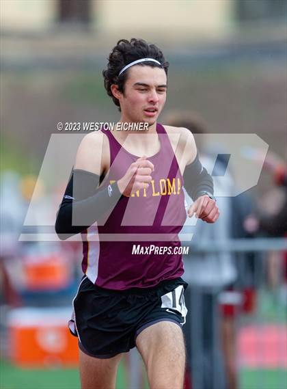 Thumbnail 1 in Cathedral Catholic Tri-Meet photogallery.