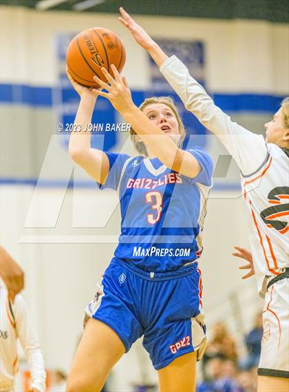 Thumbnail 3 in Loyalton vs. Fernley (Varsity Elite) photogallery.