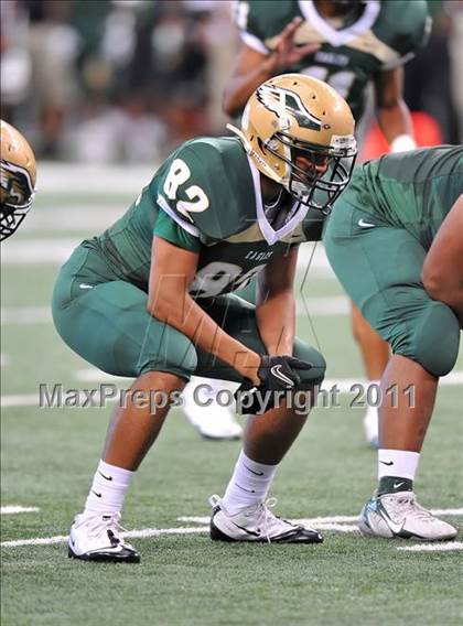 Thumbnail 1 in DeSoto vs. Douglass (Kirk Herbstreit National Kickoff Classic) photogallery.