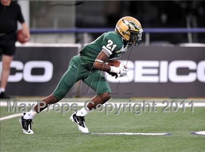 Thumbnail 3 in DeSoto vs. Douglass (Kirk Herbstreit National Kickoff Classic) photogallery.