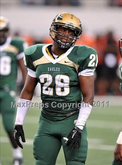Thumbnail 1 in DeSoto vs. Douglass (Kirk Herbstreit National Kickoff Classic) photogallery.