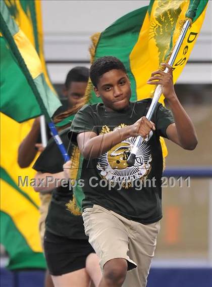 Thumbnail 2 in DeSoto vs. Douglass (Kirk Herbstreit National Kickoff Classic) photogallery.