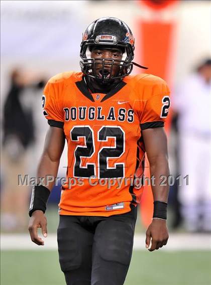 Thumbnail 3 in DeSoto vs. Douglass (Kirk Herbstreit National Kickoff Classic) photogallery.