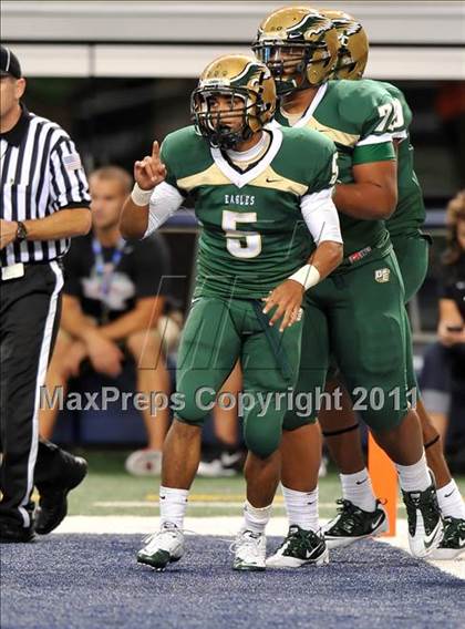 Thumbnail 1 in DeSoto vs. Douglass (Kirk Herbstreit National Kickoff Classic) photogallery.
