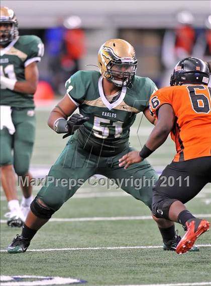 Thumbnail 1 in DeSoto vs. Douglass (Kirk Herbstreit National Kickoff Classic) photogallery.