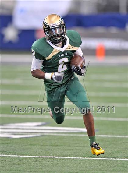 Thumbnail 3 in DeSoto vs. Douglass (Kirk Herbstreit National Kickoff Classic) photogallery.
