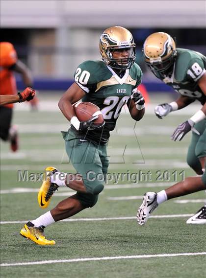 Thumbnail 2 in DeSoto vs. Douglass (Kirk Herbstreit National Kickoff Classic) photogallery.