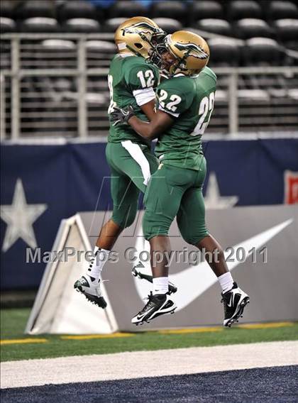 Thumbnail 3 in DeSoto vs. Douglass (Kirk Herbstreit National Kickoff Classic) photogallery.