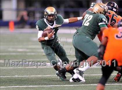 Thumbnail 1 in DeSoto vs. Douglass (Kirk Herbstreit National Kickoff Classic) photogallery.