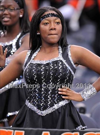 Thumbnail 2 in DeSoto vs. Douglass (Kirk Herbstreit National Kickoff Classic) photogallery.